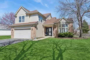 909 Brompton Cir, Bolingbrook, IL 60440 - Photo 1