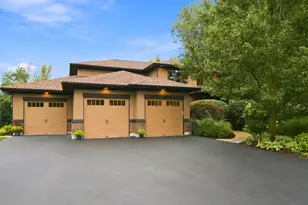 1335 Eastcanton Dr, Deerfield, IL 60015 - Photo 1