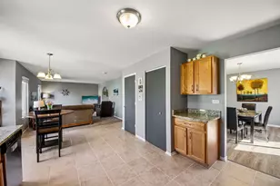 1067 Vermillion St, Plano, IL 60545 - Photo 7