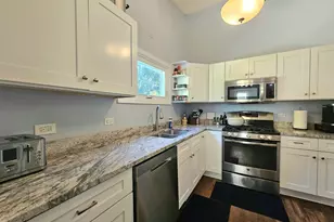 567 S Lewis Ave, Lombard, IL 60148 - Photo 9