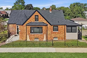 8257 S Blackstone Ave, Chicago, IL 60619 - Photo 3