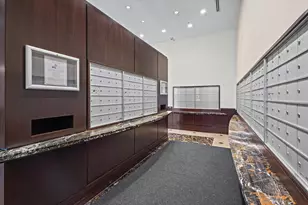 807 Davis St, Evanston, IL 60201 - Photo 21