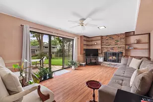 17W467 Portsmouth Dr, Darien, IL 60561 - Photo 15