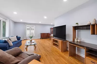 17W467 Portsmouth Drive, Darien, IL 60561 - Photo 5