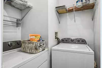 1310 W Roscoe Street, Chicago, IL 60657 - Photo 33