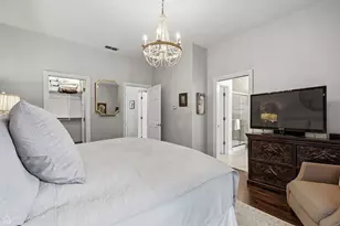 1310 W Roscoe St, Chicago, IL 60657 - Photo 21
