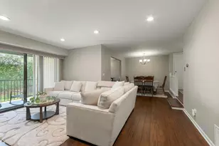 2204 Wharf Dr, Woodridge, IL 60517 - Photo 11