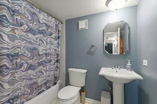2204 Wharf Dr, Woodridge, IL 60517 - Photo 15