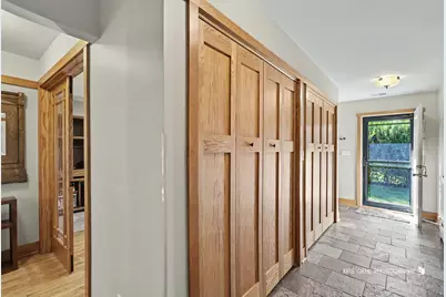 907 Sherwood Drive, Prospect Heights, IL 60070 - Photo 15