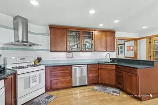 907 Sherwood Dr, Prospect Heights, IL 60070 - Photo 11