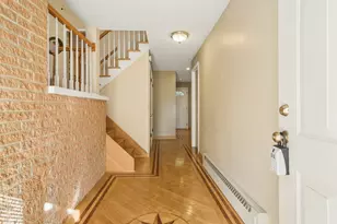 1310 E Ironwood Dr, Mount Prospect, IL 60056 - Photo 3