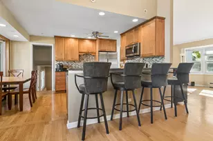 1310 E Ironwood Dr, Mount Prospect, IL 60056 - Photo 13