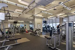 655 W Irving Park Rd, Chicago, IL 60613 - Photo 9