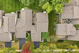 2098 Creekside Dr, Wheaton, IL 60189 - Photo 33