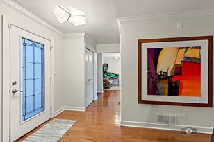 2098 Creekside Dr, Wheaton, IL 60189 - Photo 5