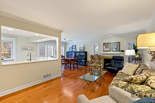 2098 Creekside Dr, Wheaton, IL 60189 - Photo 15