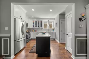 2125 N Neva Ave, Chicago, IL 60707 - Photo 9