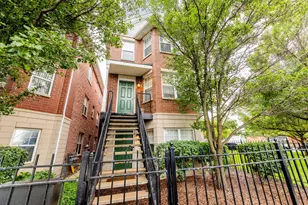 671 W Division St, Chicago, IL 60610 - Photo 1