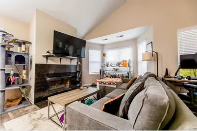 671 W Division Street #C, Chicago, IL 60610 - Photo 3