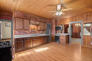 611 Chicago Rd, Paw Paw, IL 61353 - Photo 11