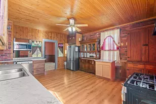 611 Chicago Rd, Paw Paw, IL 61353 - Photo 13
