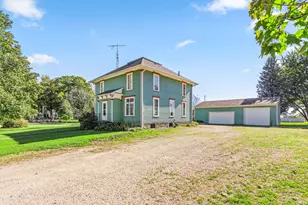 611 Chicago Rd, Paw Paw, IL 61353 - Photo 3