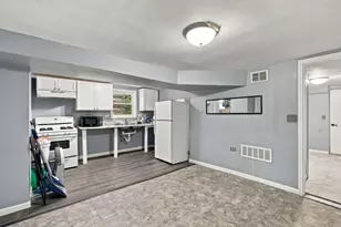 2956 N Elston Ave, Chicago, IL 60618 - Photo 3