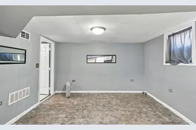 2956 N Elston Avenue, Chicago, IL 60618 - Photo 9
