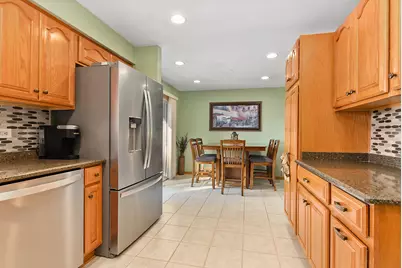 8301 Narragansett Avenue, Burbank, IL 60459 - Photo 11
