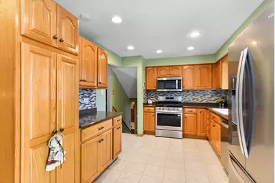 8301 Narragansett Avenue, Burbank, IL 60459 - Photo 9