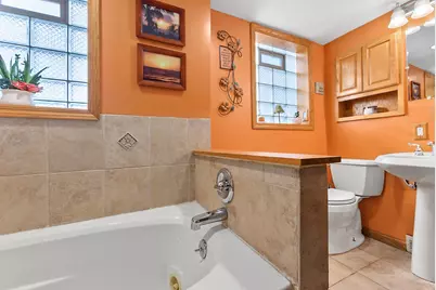 8301 Narragansett Avenue, Burbank, IL 60459 - Photo 17