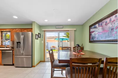 8301 Narragansett Avenue, Burbank, IL 60459 - Photo 7