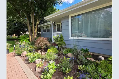 605 E Maple Avenue, Mundelein, IL 60060 - Photo 3