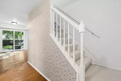 5 Malvern Lane, Vernon Hills, IL 60061 - Photo 7