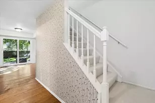 5 Malvern Ln, Vernon Hills, IL 60061 - Photo 7