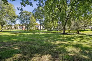 5 Malvern Ln, Vernon Hills, IL 60061 - Photo 25