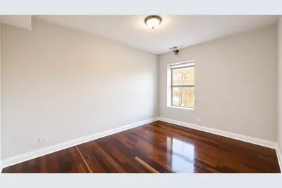 7227 N Rogers Avenue #2W, Chicago, IL 60645 - Photo 9