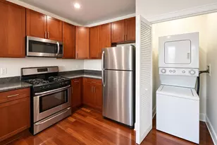 7227 N Rogers Ave, Chicago, IL 60645 - Photo 3