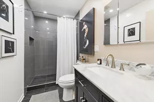 2001 S Calumet Ave, Chicago, IL 60616 - Photo 9