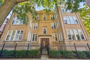 2457 W Eastwood Ave, Chicago, IL 60625 - Photo 1