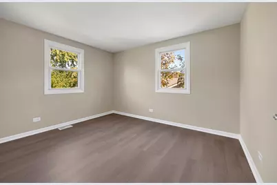 410 N Braintree Drive, Schaumburg, IL 60194 - Photo 17