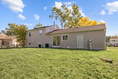 410 N Braintree Drive, Schaumburg, IL 60194 - Photo 23