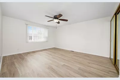 1100 Stoughton Court #1100, Schaumburg, IL 60194 - Photo 9