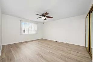 1100 Stoughton Ct, Schaumburg, IL 60194 - Photo 9