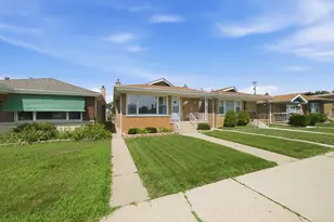 12718 S Justine St, Calumet Park, IL 60827 - Photo 3