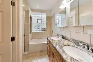 5138 S Kenwood St, Chicago, IL 60615 - Photo 9