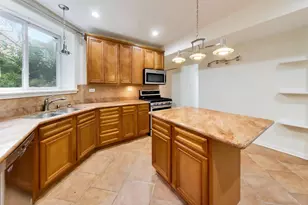 5138 S Kenwood St, Chicago, IL 60615 - Photo 3