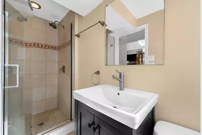 9301 S 81st Court, Hickory Hills, IL 60457 - Photo 17