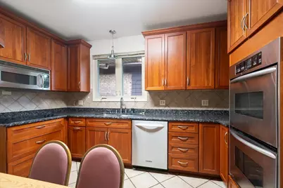 6520 N Fairfield Avenue, Chicago, IL 60645 - Photo 13
