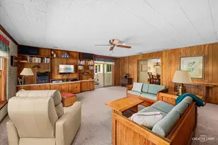 160 Forest Park Ln, Hoffman Estates, IL 60169 - Photo 9